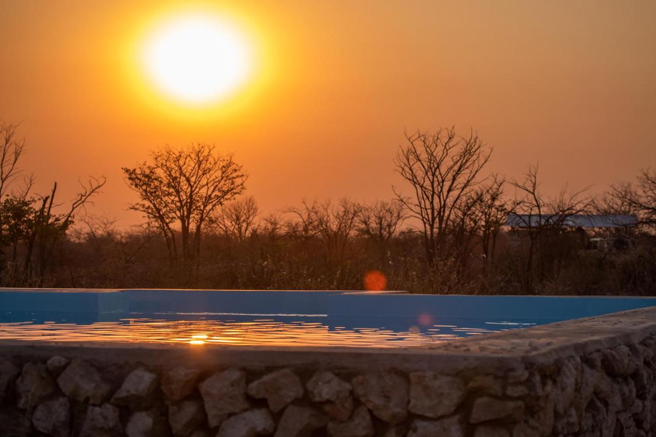 Etosha Trading Post Campsite Okaukuejo Εξωτερικό φωτογραφία