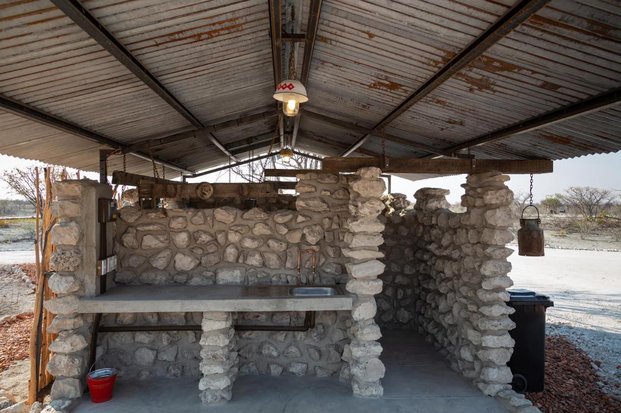 Etosha Trading Post Campsite Okaukuejo Εξωτερικό φωτογραφία